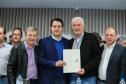 O governador Carlos Massa Ratinho Junior se reúne com prefeitos na sede da Associação dos Municípios do Oeste do Paraná (Amop) em Cascavel nesta sexta-feira (24),  para confirmar recursos do Estado para investimentos nos municípios. No mesmo encontro são anunciados investimentos que a Copel fará na região Oeste nos próximos três anos.   Cascavel, 24/05/2019 -  Foto: Geraldo Bubniak/ANPr