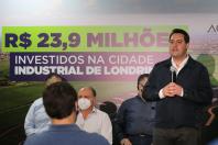 O governador Carlos Massa Ratinho Junior assinou nesta quinta-feira,15, a liberação de R$ 23,94 milhões para a construção do loteamento e da infraestrutura de instalação da Cidade Industrial de Londrina, no Norte do Paraná. O empreendimento vai gerar, pelo menos, 12 mil novos empregos – 4 mil diretos e 8 mil indiretos.