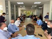 Secretário da SEDU se reúne com 22 prefeitos da AMEPAR em Londrina