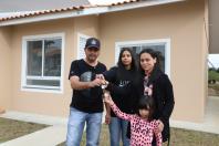 Governador entrega chaves da Casa Própria a 174 famílias de Irati