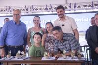 Famílias de Moreira Sales recebem as chaves da casa própria financiadas pelo Estado