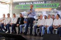 Com o apoio do Estado, 200 moradores de Maringá ganham as chaves da Casa Própria