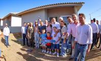 Governador inaugura Bairro Planejado e anuncia R$ 106 milhões da Sanepar em Cianorte