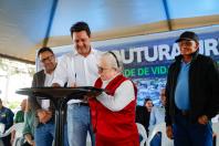 Governador assina regularização de Moradias e Pavimentação para Reserva do Iguaçu