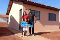 110 famílias de Sabáudia recebem chaves da Casa Própria com subsídio do Estado