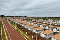 Governador inaugura Bairro planejado com 371 casas em Assis Chateaubriand
