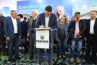 Estado assina contratos do Vida Nova para construir 2,5 mil c asas para famílias de áreas de risco
