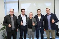Talento Tech e Desafio de Bengalas Inteligentes vencem prêmio nacional de inovação Dois projetos do Governo do Paraná foram premiados nesta quarta-feira,04, em uma premiação nacional de inovação. Voltado para reconhecer iniciativas inovadoras na Gestão Pública Brasileira, o 5º Prêmio Conexão Inova premiou o Projeto de Educação Tecnológica Talento Tech na categoria “Políticas Públicas: ações em andamento”, e o projeto de acessibilidade Desafio de Inovação: Bengalas Inteligentes, voltado para população cega, 