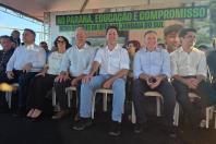 Governador assina ordem de serviço para construção de sede da UFPR e inaugura pavimento da Avenida da Amizade  em Jandaia do Su