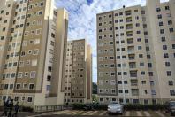 Novos moradores de residencial de Londrina comemoram ajuda do Estado para comprar imóvel