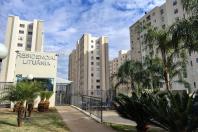 Novos moradores de residencial de Londrina comemoram ajuda do Estado para comprar imóvel