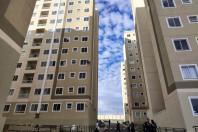 Novos moradores de residencial de Londrina comemoram ajuda do Estado para comprar imóvel