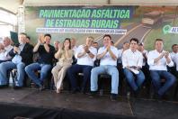 Estado investe R$ 5,9 milhões e pavimenta Estrada usada por produtores rurais de Alto Piquiri