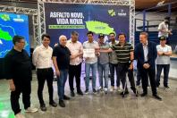 Governo do Estado assina convênios do Asfalto Novo, Vida Nova com 42 Municípios do Sudoeste
