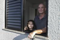 “Agora é meu”: idoso celebra primeira casa própria com ajuda do Programa Casa Fácil Paraná Terceira Idade