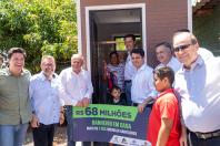 Estado entrega primeiros módulos sanitários do programa Banheiro em Casa em Ivaiporã