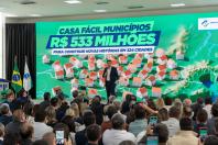Governador confirma R$ 533 milhões para construção de casas em 324 municípios