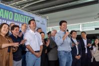 População se surpreende com tecnologia e aprova primeira viagem do Bonde Urbano Digital