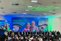 Mais de 130 mil famílias: Casa Fácil impulsiona habitação e movimenta a economia do Paraná