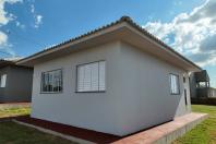 Governador entrega moradias e anuncia R$ 36,2 milhões para estradas rurais em Terra Rica