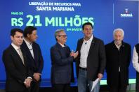 Ratinho Junior confirma R$ 741 milhões para infraestrutura urbana e rural de 12 municípios