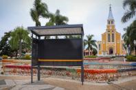Estado conclui entrega de 1.200 abrigos de ponto de ônibus para 75 municípios do Paraná