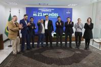 Ratinho Junior anuncia R$ 221 milhões em obras e investimentos para 9 cidades