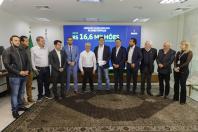 Governador libera R$ 350 milhões para obras e equipamentos em nove cidades