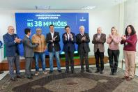 Ratinho Junior confirma mais de R$ 453 milhões para obras em 11 municípios