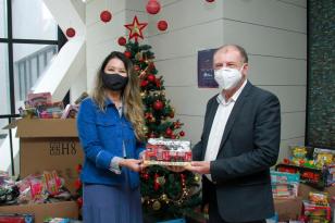 SEDU/Paranacidade ajudam a arrecadar mais de 1.500 brinquedos na Campanha Natal Voluntário