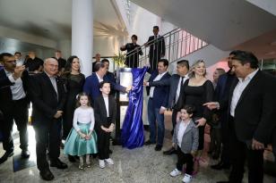 Governador inaugura Teatro e Casa da Cultura Municipal em Assis Chateaubriand