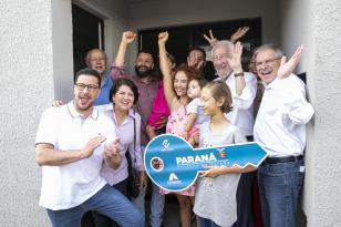 Com apoio do Estado, 512 famílias de Londrina passam a viver em casa própria