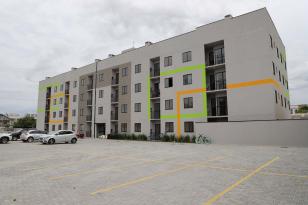 Com aporte do Casa Fácil Paraná, 51 apartamentos são entregues a famílias de Pinhais