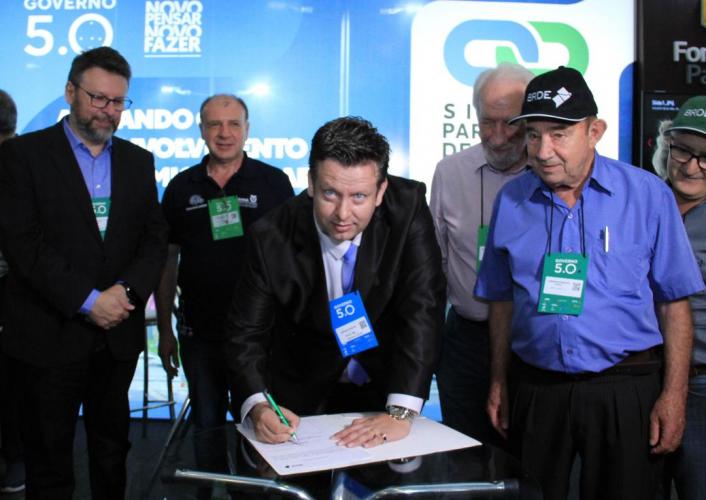 SEDU e PARANACIDADE usam tecnologia no apoio às Prefeituras