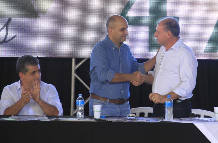 Entre asfalto, recape e urbanização foram feitos 105,15 km de obras em municípios da AMUSEP, disse Ortega em discurso em AtalaiaEntre asfalto, recape e urbanização foram feitos 105,15 km de obras em municípios da AMUSEP, disse Ortega em discurso em AtalaiaEntre asfalto, recape e urbanização foram feitos 105,15 km de obras em municípios da AMUSEP, disse Ortega em discurso em Atalaia