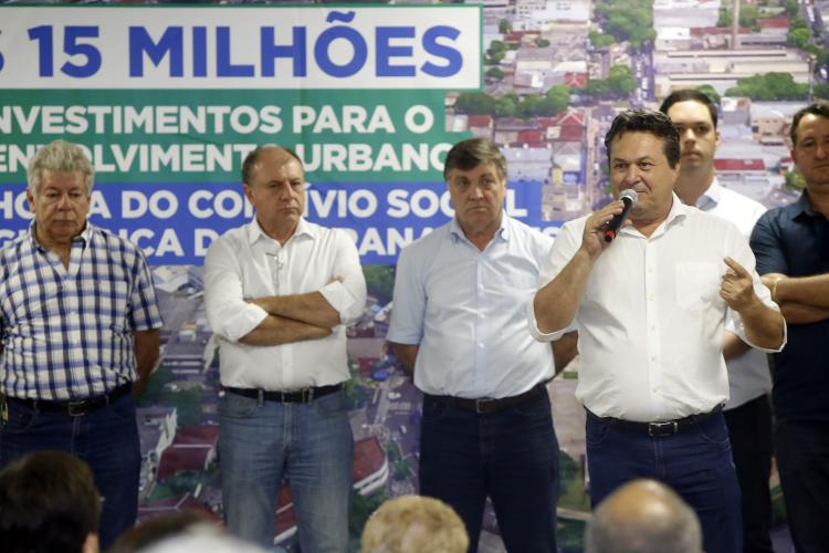 Umuarama recebe R$ 15 milhões para pavimentação e recape de vias