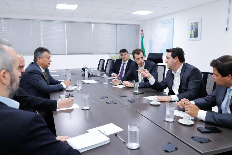 Aeroportos do Paraná vão receber investimento bilionário