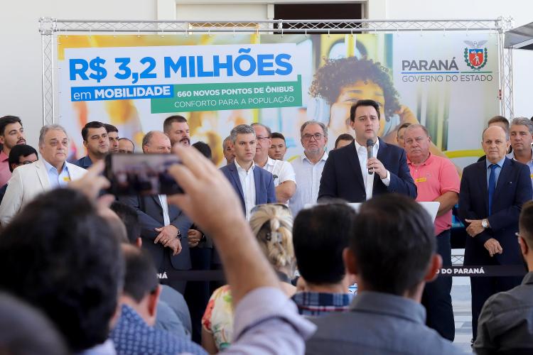 Grande Curitiba recebe 660 novos pontos de ônibus, numerados e georreferenciados pela SESP, que garantem maior segurança à vida das pessoas