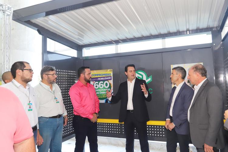 Grande Curitiba recebe 660 novos pontos de ônibus, numerados e georreferenciados pela SESP, que garantem maior segurança à vida das pessoas