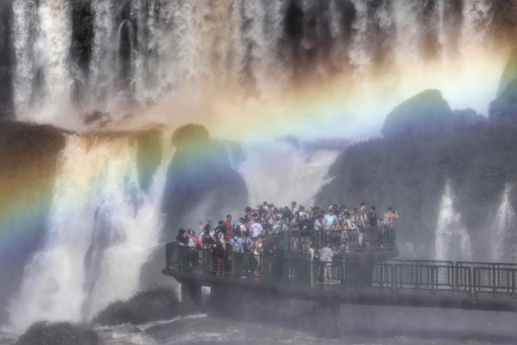 Da folia ao descanso, Paraná tem Carnaval para todos os gostos