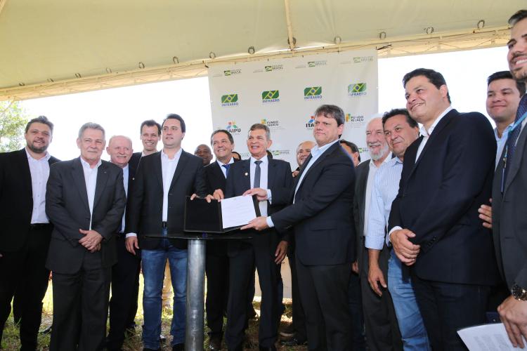 Modernização do aeroporto reforça vocação turística de Foz do Iguaçu