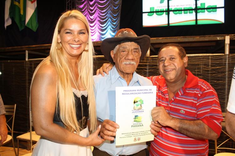 Ela ajuda a mudar a cultura de política pública em Juranda