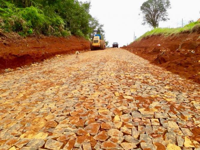 Prefeita busca a revitalização do Centro de Goioxim, além da geração de empregos e renda