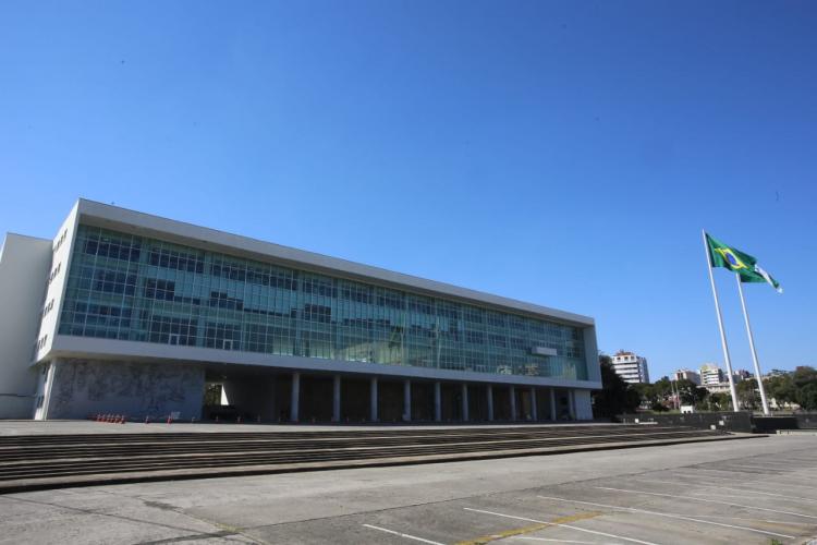 Governo amplia restrições à circulação de ônibus interestaduais