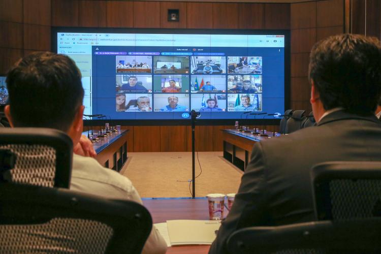 Governo reúne prefeitos para harmonizar medidas contra a Covid-19