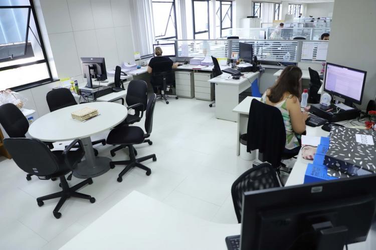 Órgãos Públicos Estaduais terão jornada reduzida de trabalho