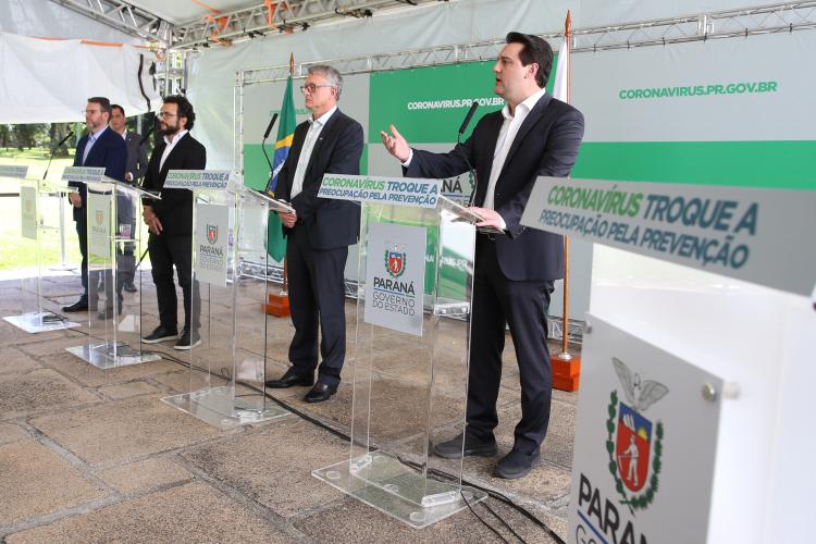 Governador anuncia pacote de R$ 1 bilhão para preservar empregos