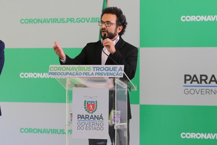 Governador anuncia pacote de R$ 1 bilhão para preservar empregos