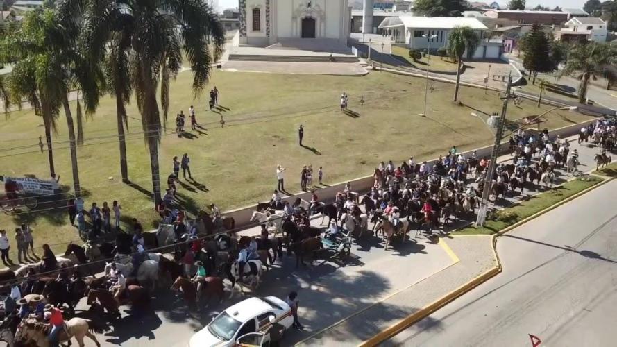 Ela acredita na força da mulher que trabalha com a cabeça, sem esquecer o coração