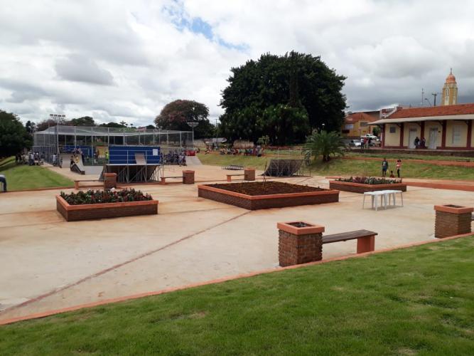 Administração atua para atrair empresas e gerar empregos e renda